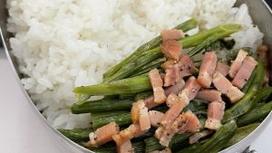 老人と弁当